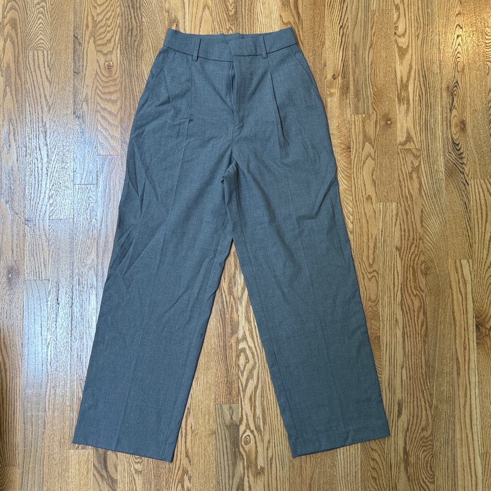 Uniqlo Gray Wide Leg Pants - Picture 5 of 6